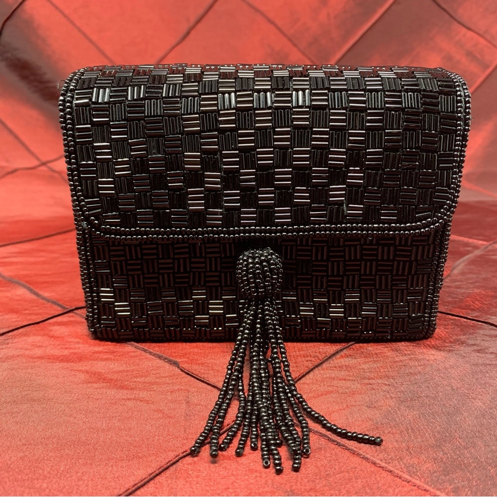Adorable Vintage Y2K Black Beaded Evening Special Occasion Box Purse w/ Tassel